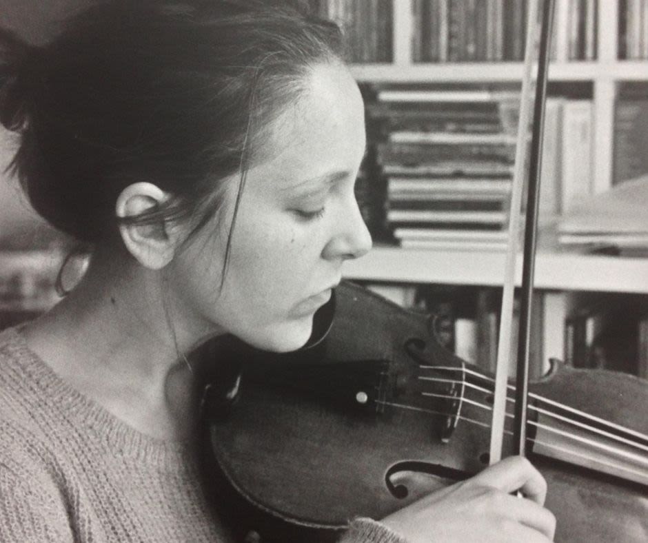 Violinist Mira Benjamin